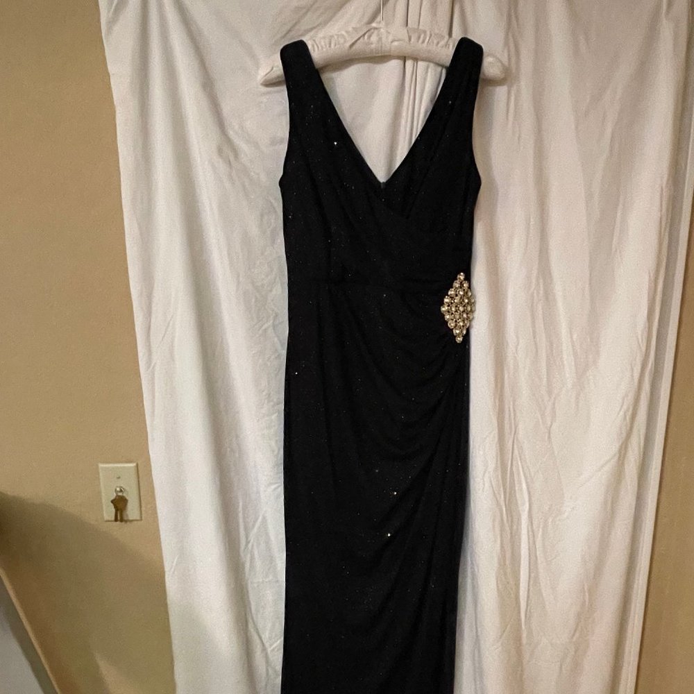 Besty & Adam Long Dress size 4